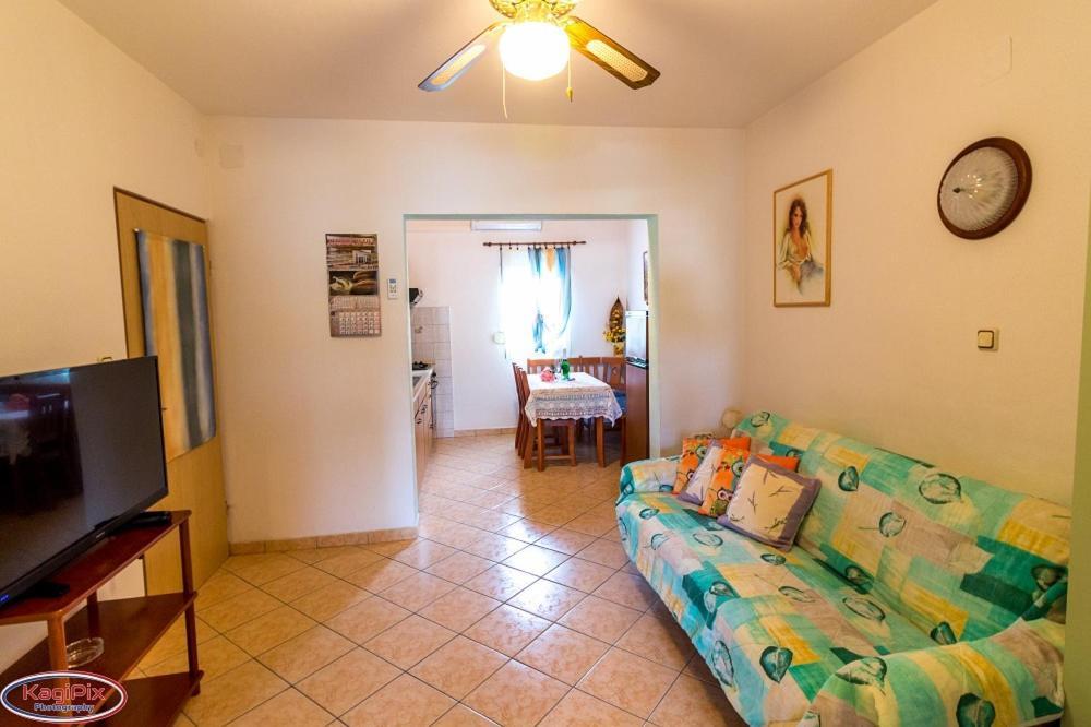 Sandra Rab Town