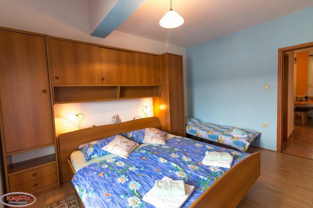 Sandra Apartment Rab Town